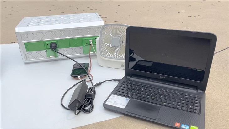 Wasserdichtes tragbares System im Freien im Freien