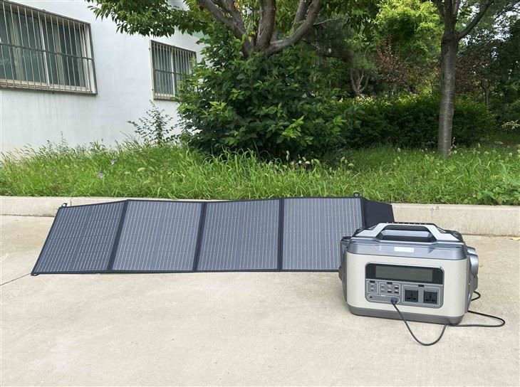 Tragbares Kraftwerk 2200W