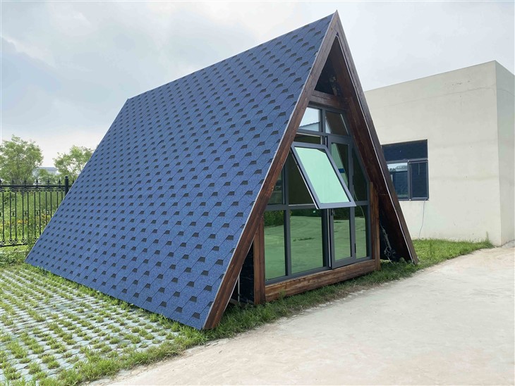 Tragbares winziges Holzhaus