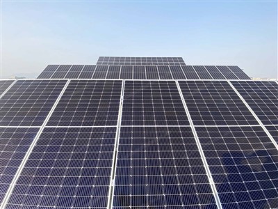 100 kW auf Gitter -Sonnensystem