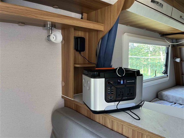 Tragbare Stromversorgung 700W